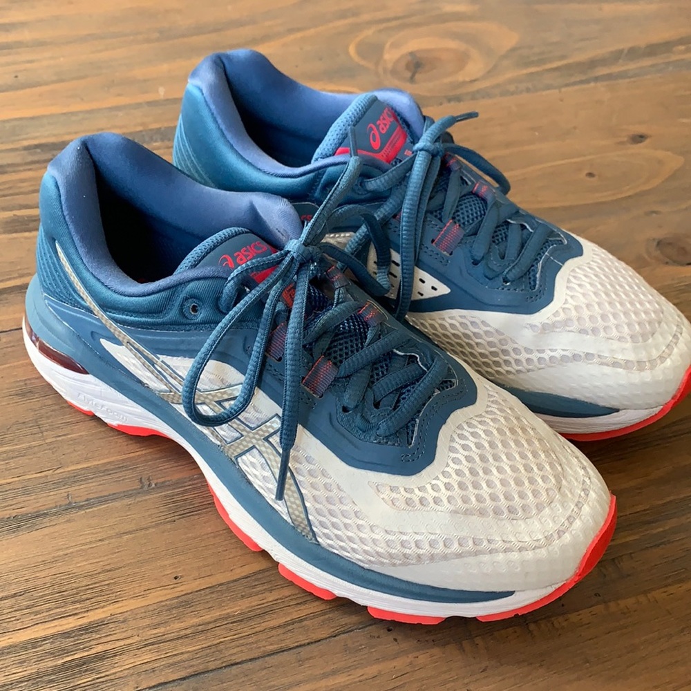 EUC ASICS GT-2000